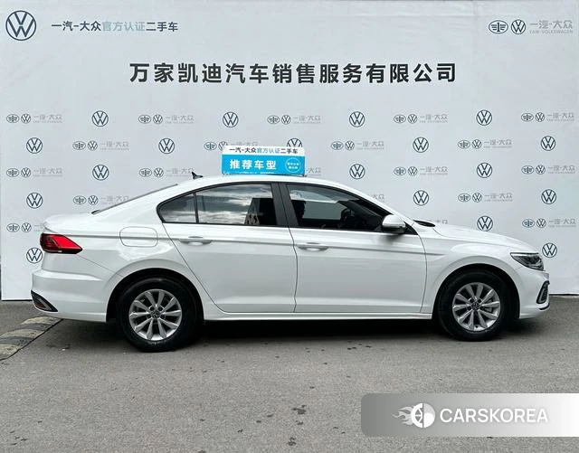 Volkswagen Bora 2023 Белый из Китая, фото 6
