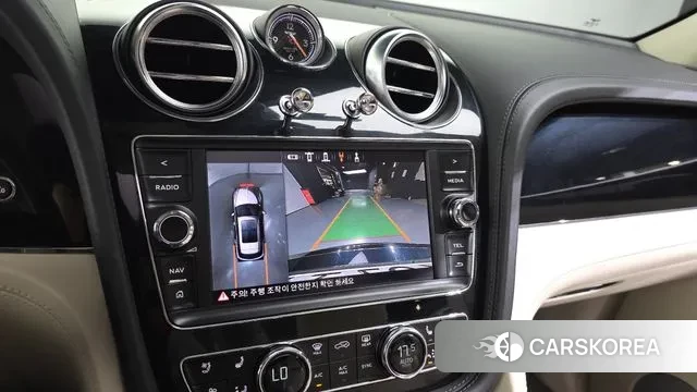 Bentley Bentayga 2019 Черный из Кореи, фото 6