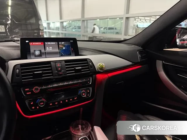 BMW 3 Series (F30) 2018 Серый из Кореи, фото 6