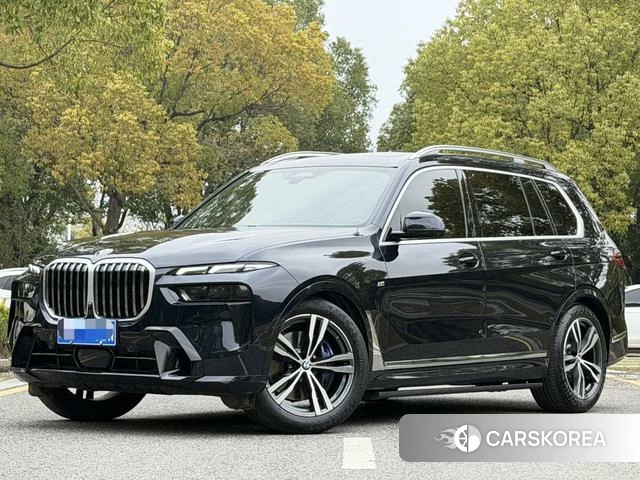 BMW X7 2024 Черный из Китая, фото 6