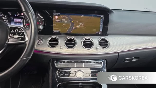 Mercedes-Benz E-Class W213 2019 Белый из Кореи, фото 6