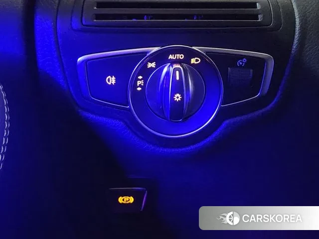 Mercedes-Benz GLC-Class X253 2023 Белый из Кореи, фото 6