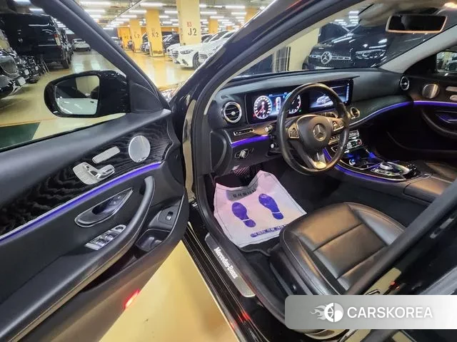 Mercedes-Benz E-Class W213 2018 Черный из Кореи, фото 6