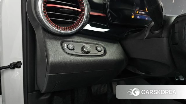 Chevrolet (GM Daewoo) Trax Crossover 2025 Белый из Кореи, фото 6