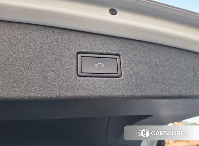 Volkswagen Tiguan second Generation 2024 Белый из Кореи, фото 6