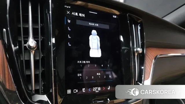 Volvo V60 Cross-Country 2nd Generation 2024 Белый из Кореи, фото 6