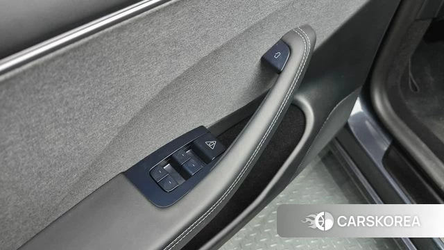 Tesla Model 3 2025 Серый из Кореи, фото 6