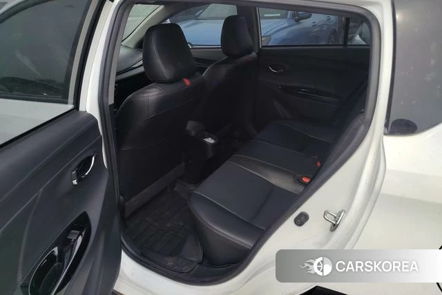 Toyota YARIS L Zhixuan 2021 Белый из Китая, фото 6