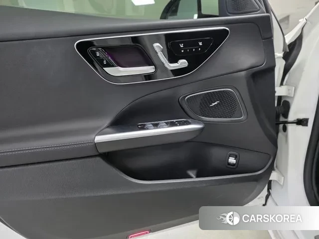 Mercedes-Benz C-Class W206 2023 Белый из Кореи, фото 6