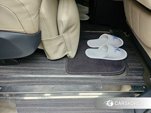 Kia Carnival 4th generation 2022 Черный из Кореи, фото 6