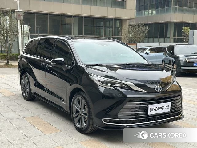 Toyota Saina 2023 Черный из Китая, фото 6