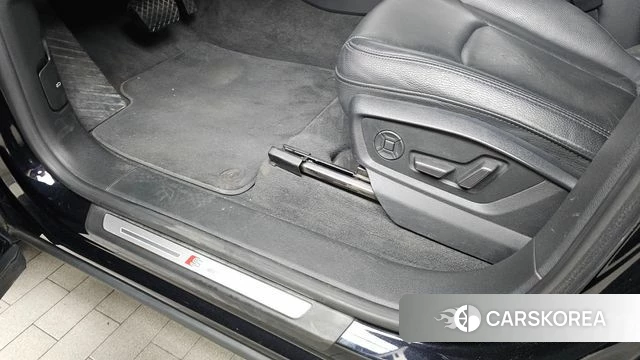 Audi Q8 (4M) 2020 Черный из Кореи, фото 6