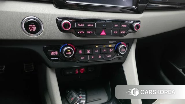Kia Niro 2018 Белый из Кореи, фото 6