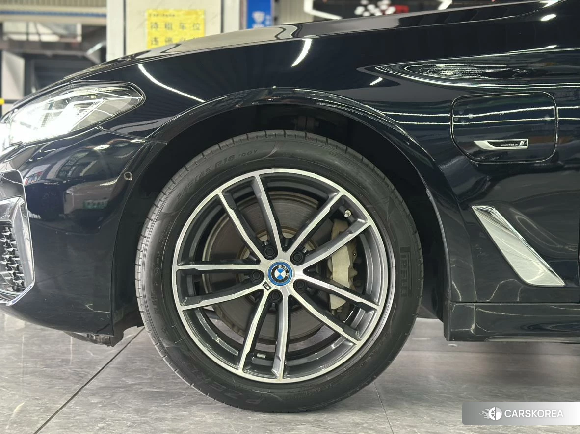 BMW 5 series PHEV 2022 Черный из Китая, фото 6