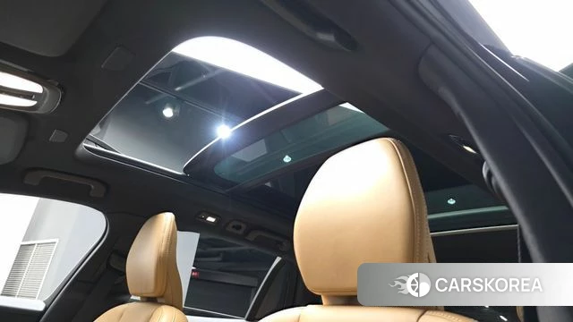 Volvo V60 Cross-Country 2nd Generation 2023 Черный из Кореи, фото 6