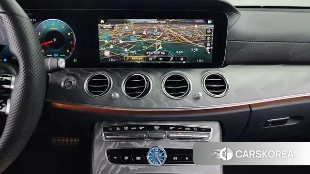 Mercedes-Benz E-Class W213 2022 Белый из Кореи, фото 6