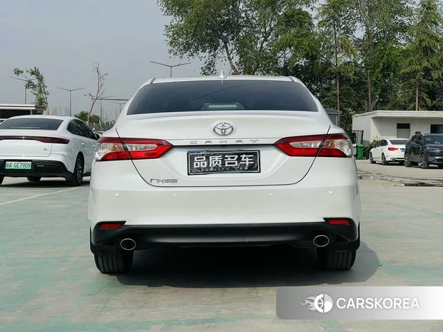 Toyota Camry 2023 Белый из Китая, фото 6