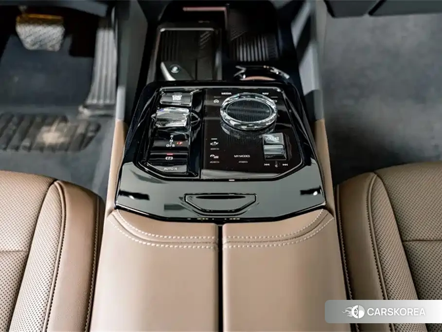 BMW 5 series 2024 Синий из Китая, фото 6