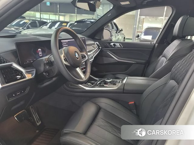 BMW X7 (G07) 2025 Белый из Кореи, фото 6