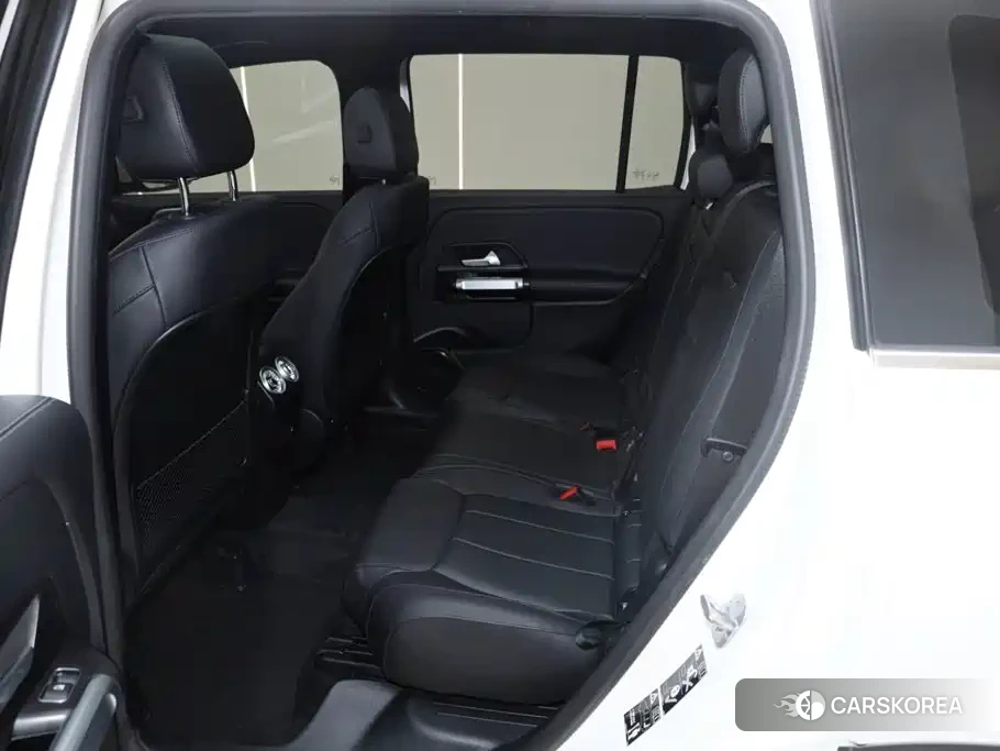 Mercedes-Benz GLB 2023 Белый из Китая, фото 6