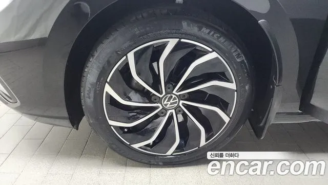 Volkswagen Golf 8th Generation id 2532900 из Кореи 6