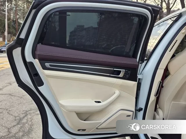 Porsche Panamera (971) 2023 Белый из Кореи, фото 6