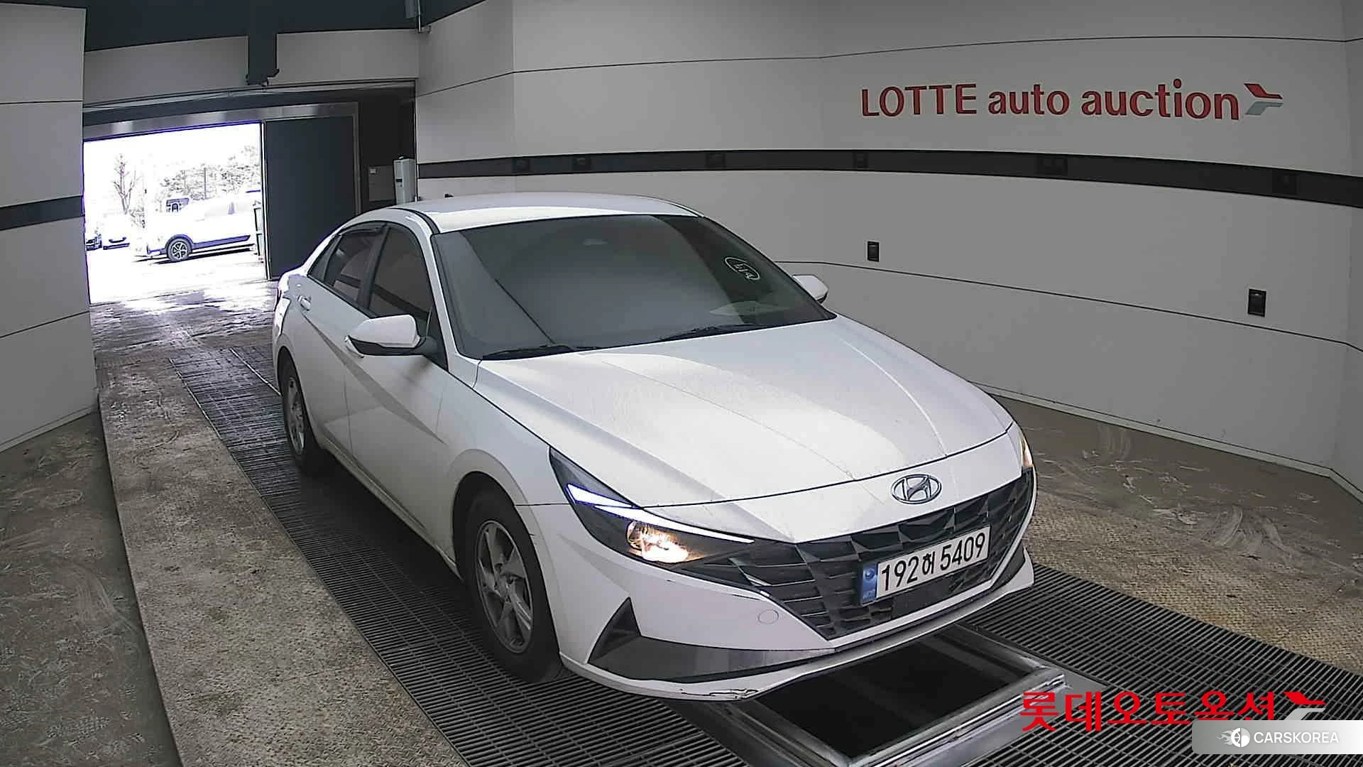 Hyundai Avante 2023 Atlas White из Кореи, фото 6