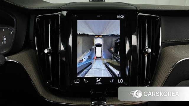 Volvo XC60 second Generation 2018 Белый из Кореи, фото 6
