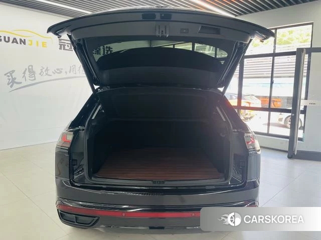 Volkswagen Tourang 2024 Черный из Китая, фото 6