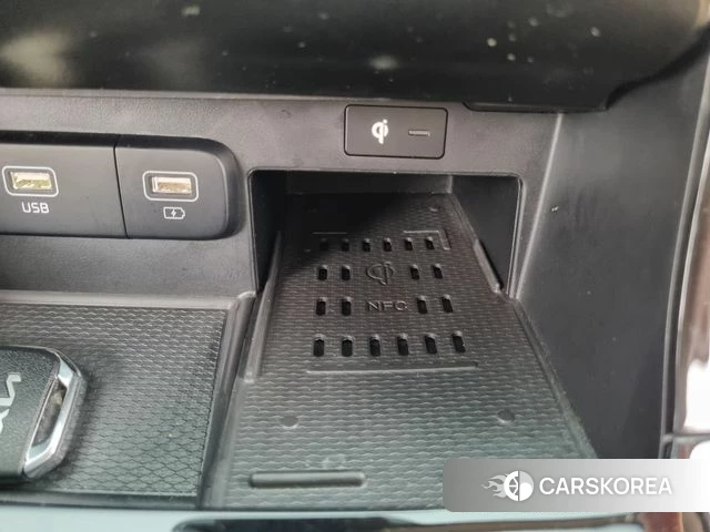 Kia Carnival 4th generation 2023 Жемчужный цвет из Кореи, фото 6