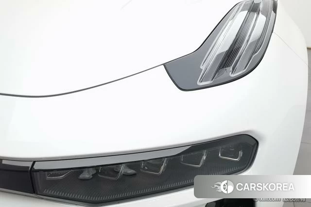 Extremely krypton ZEEKR 001 2025 Белый из Китая, фото 6