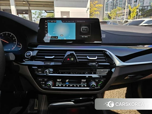 BMW 5 Series (G30) 2019 Белый из Кореи, фото 6