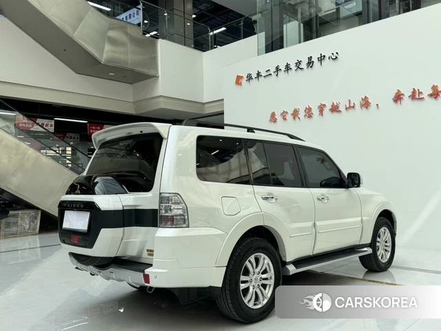 Mitsubishi  Pajero (imported) 2018 Белый из Китая, фото 6
