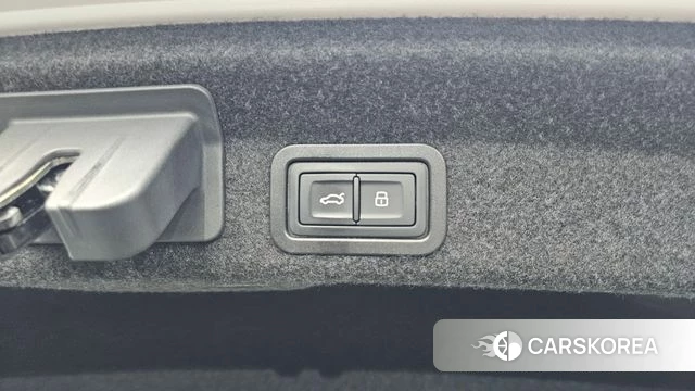 Audi A6 (C8) 2021 Белый из Кореи, фото 6
