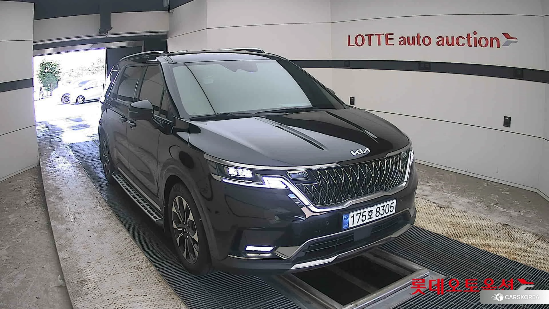 Kia Carnival 2023 Черный из Кореи, фото 6