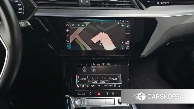 Audi e-Tron 2020 Черный из Кореи, фото 6