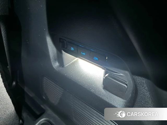 Ford Explorer 6th Generation 2022 Белый из Кореи, фото 6