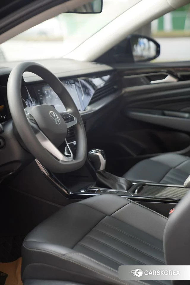 Volkswagen Passat 2024 Черный из Китая, фото 6