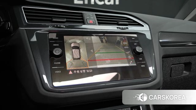 Volkswagen Tiguan second Generation 2020 Белый из Кореи, фото 6