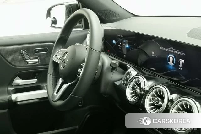 Mercedes-Benz GLB 2023 Черный из Китая, фото 6