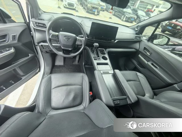 Toyota Saina 2023 Белый из Китая, фото 6