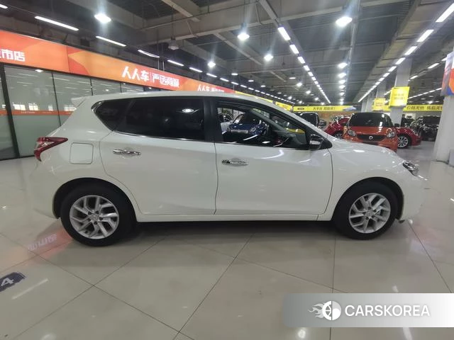 Nissan TIIDA 2021 Белый из Китая, фото 6