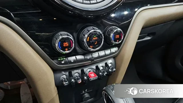 Mini Cooper Countryman 2019 Черный из Кореи, фото 6