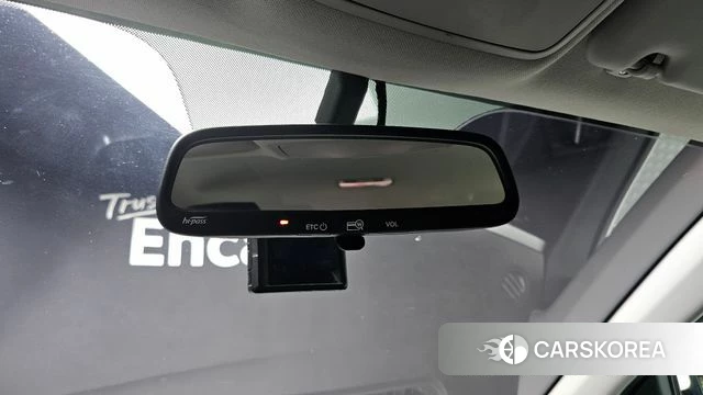 Kia Stonic 2018 Белый из Кореи, фото 6