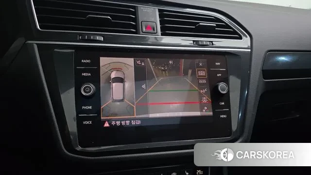 Volkswagen Tiguan second Generation 2019 Белый из Кореи, фото 6