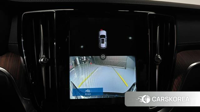 Volvo V60 Cross-Country 2nd Generation 2023 Черный из Кореи, фото 6