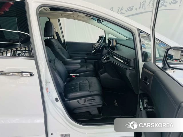Honda Odyssey 2023 Белый из Китая, фото 6