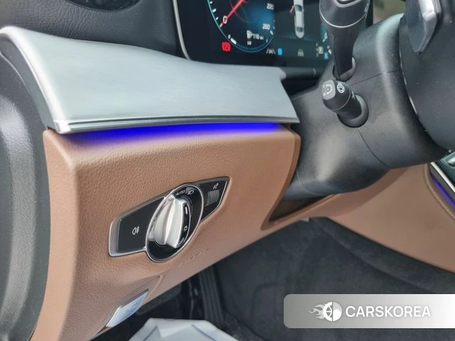 Mercedes-Benz E-Class W213 2021 Белый из Кореи, фото 6