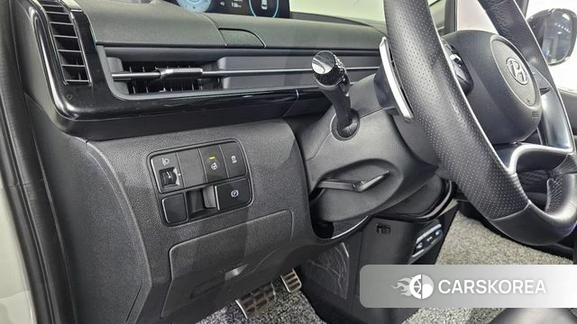 Hyundai Staria 2022 Белый из Кореи, фото 6