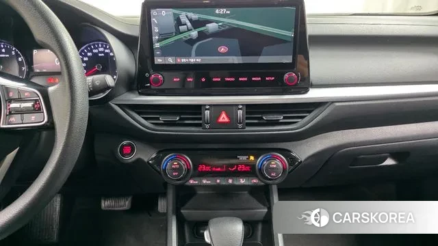 Kia The New K3 2nd generation 2021 Белый из Кореи, фото 6